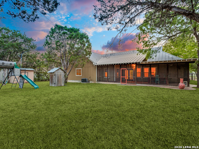 Listing photo id 31 for 11154 Moorway