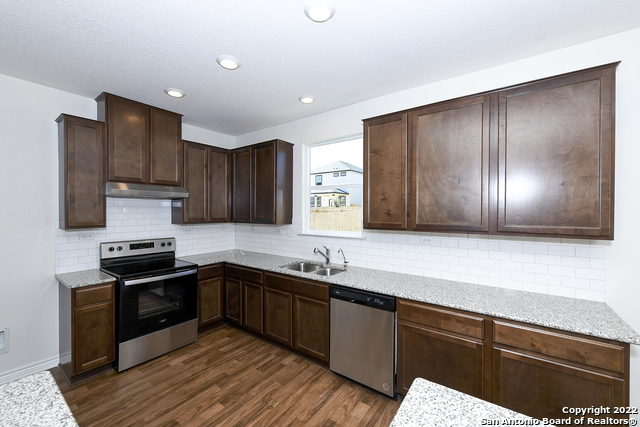 Image 13 of 42 For 6511 Runaway Row