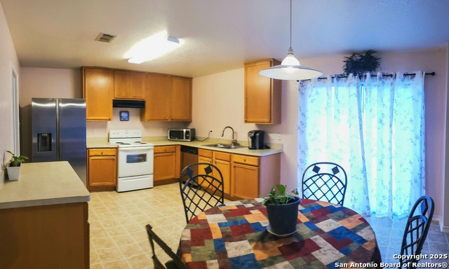 Image 5 of 19 For 10006 Fisherman Pier