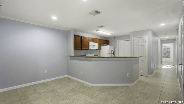 Listing photo id 5 for 7323 Snowden  3302