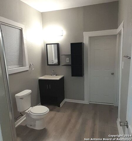 Image 8 of 14 For 403 Terrell Ave  5