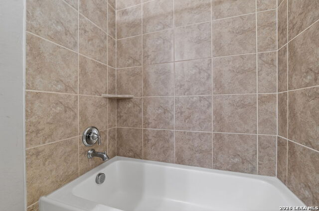 Image 24 of 39 For 418 Kirkhill Cove