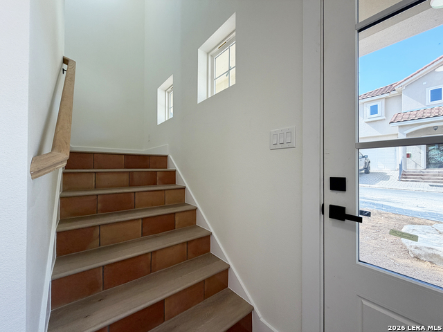 Image 25 of 41 For 2835 Moncayo