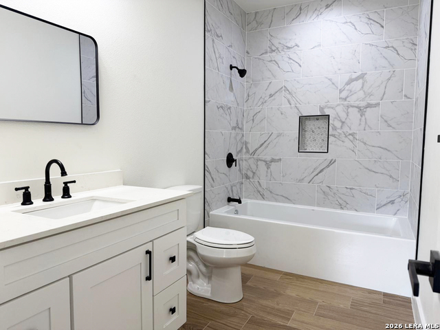 Image 30 of 41 For 2835 Moncayo