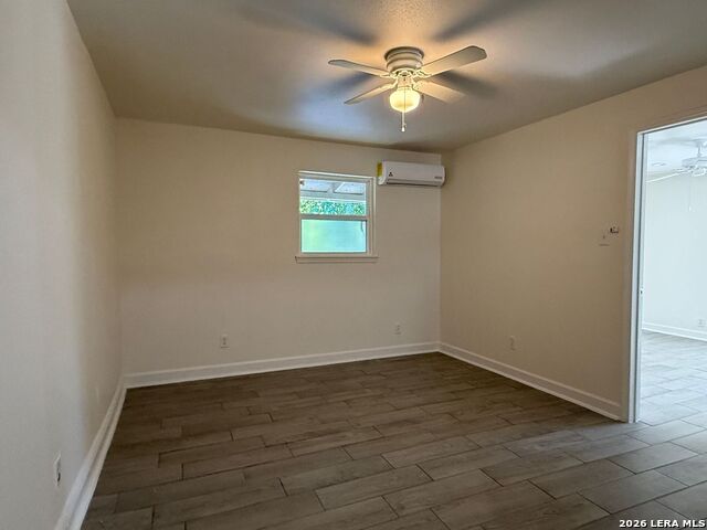 Image 6 of 11 For 166 El Monte  3