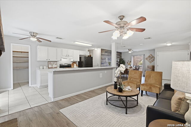 Image 9 of 24 For 802 Thrasher