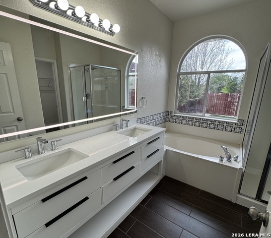 Image 14 of 24 For 24510 Wine Rose