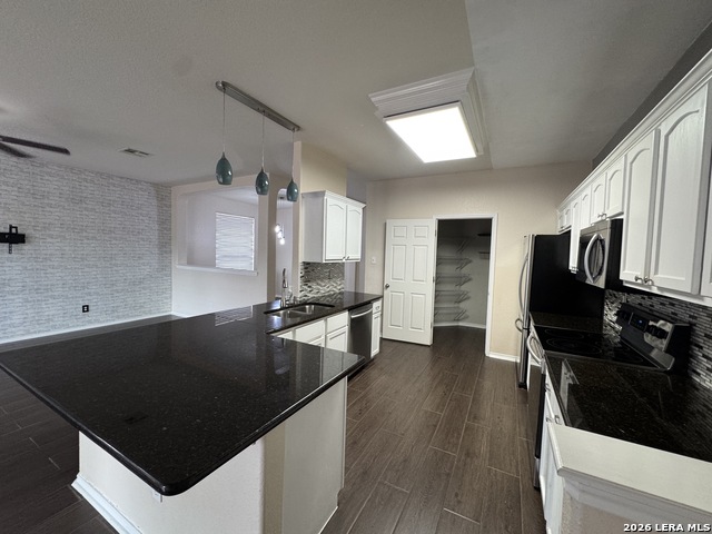 Image 8 of 24 For 24510 Wine Rose