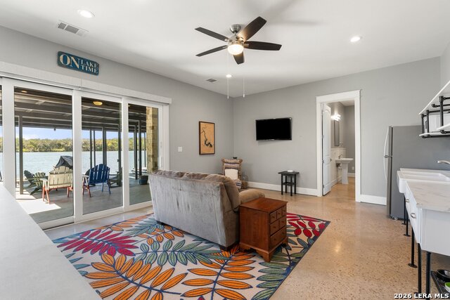 Image 10 of 37 For 926 Scenic  