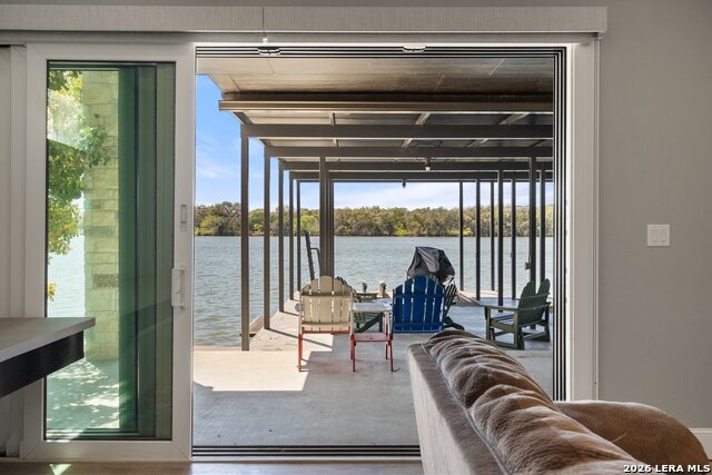 Image 11 of 37 For 926 Scenic  