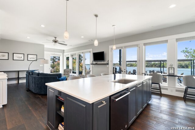 Image 17 of 37 For 926 Scenic  