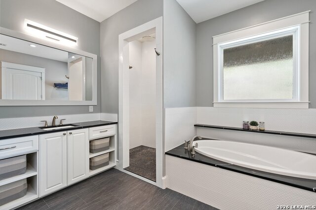 Image 23 of 37 For 926 Scenic  