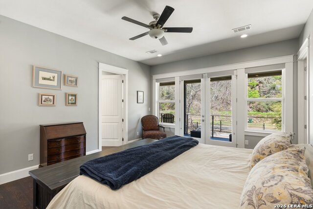 Image 24 of 37 For 926 Scenic  