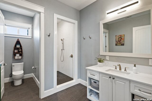 Image 29 of 37 For 926 Scenic  