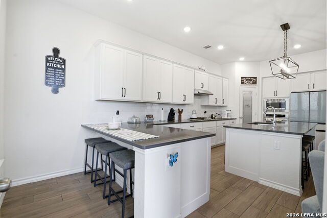 Image 11 of 36 For 1646 Pitcher