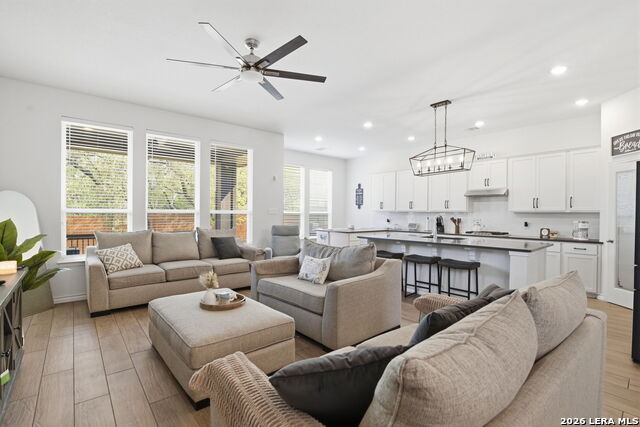 Image 8 of 36 For 1646 Pitcher