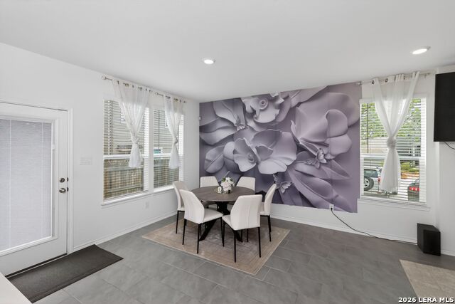 Image 15 of 31 For 14839 Vance Jackson  Unit 701