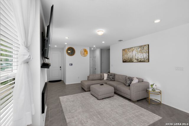 Image 5 of 31 For 14839 Vance Jackson  Unit 701