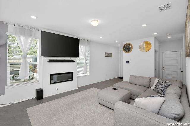 Image 7 of 31 For 14839 Vance Jackson  Unit 701