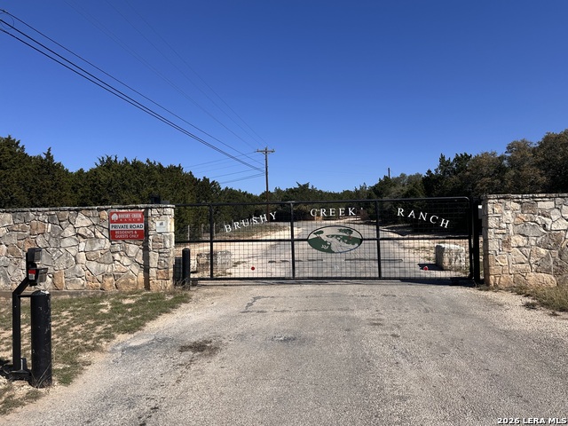 Image 36 of 59 For 885 Brushy Creek