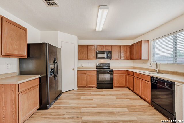 Image 9 of 28 For 2606 Thunder Gulch