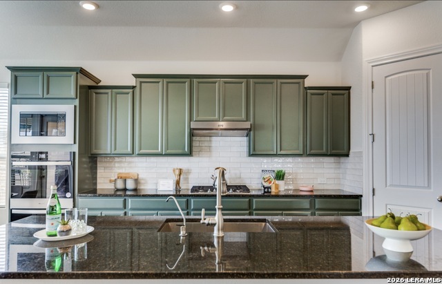 Image 8 of 24 For 390 Rhapsody View