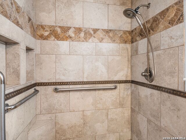 Image 22 of 35 For 113 View Point E