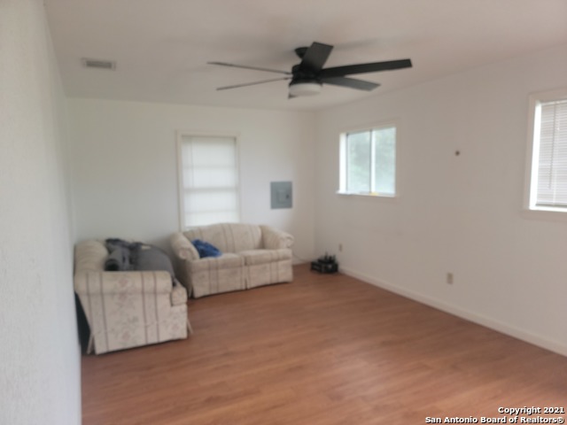 Image 2 of 11 For 925 4th St  