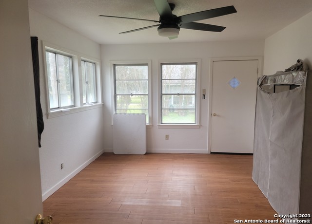 Image 3 of 11 For 925 4th St  