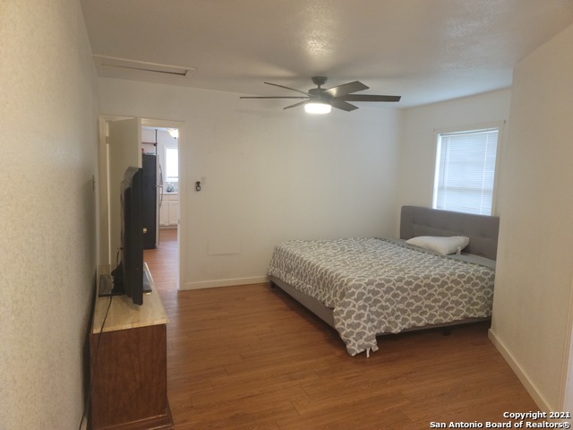 Image 9 of 11 For 925 4th St  