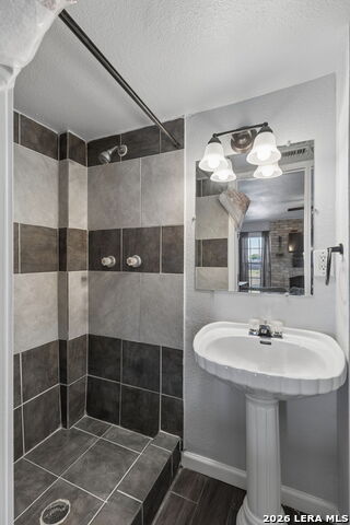 Image 13 of 21 For 6611 Southpoint  A101