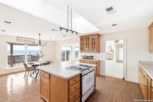 Image 20 of 53 For 2010 Lakeshore