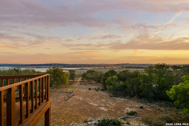 Image 33 of 53 For 2010 Lakeshore