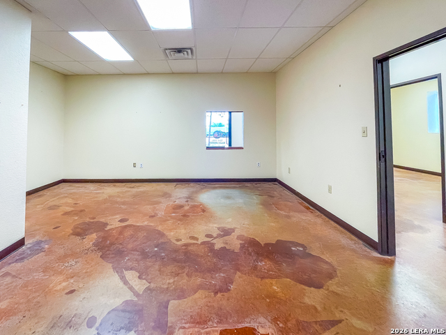 Image 16 of 51 For 1824 Washington St S