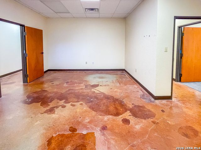 Image 17 of 51 For 1824 Washington St S