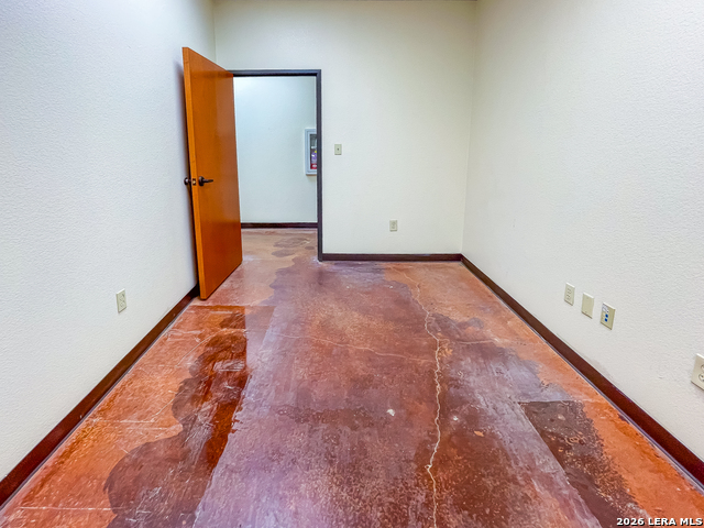 Image 20 of 51 For 1824 Washington St S