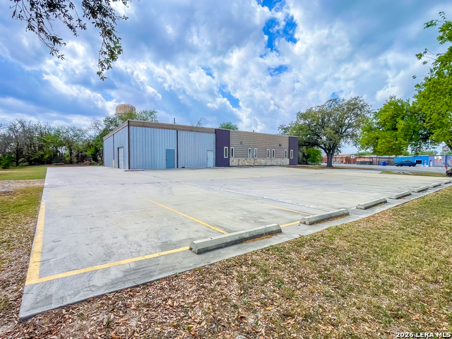 Image 3 of 51 For 1824 Washington St S