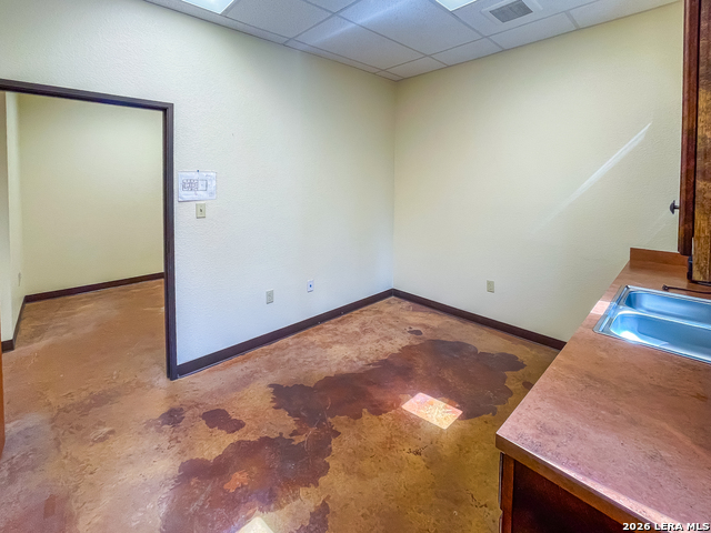 Image 35 of 51 For 1824 Washington St S