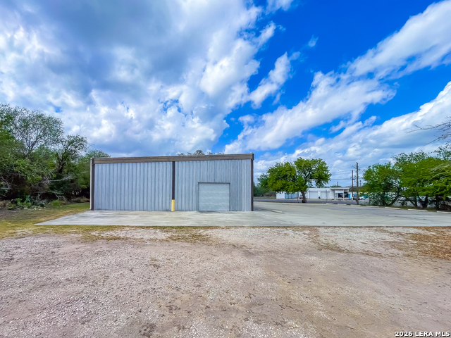 Image 4 of 51 For 1824 Washington St S