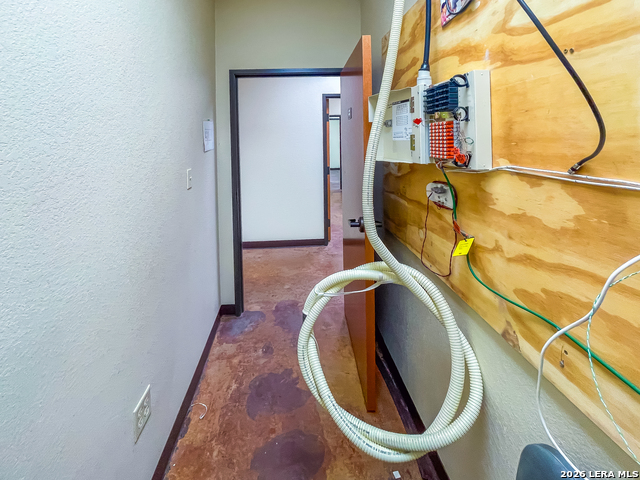 Image 41 of 51 For 1824 Washington St S