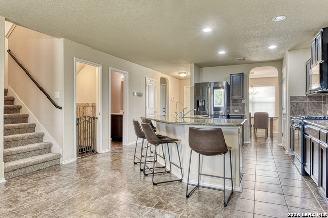 Image 5 of 31 For 8827 Quihi Way