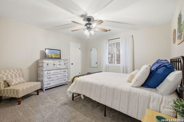 Image 18 of 40 For 15711 Knollcliff