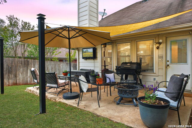 Image 21 of 40 For 15711 Knollcliff