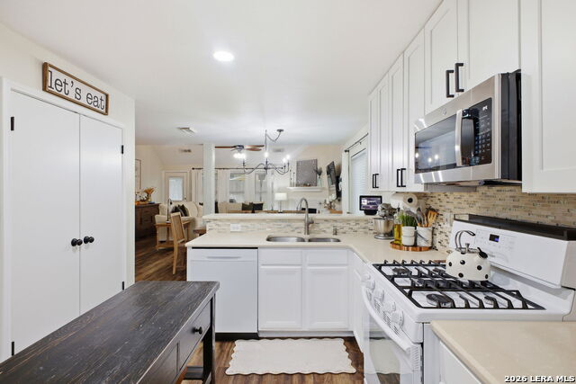 Image 23 of 40 For 15711 Knollcliff