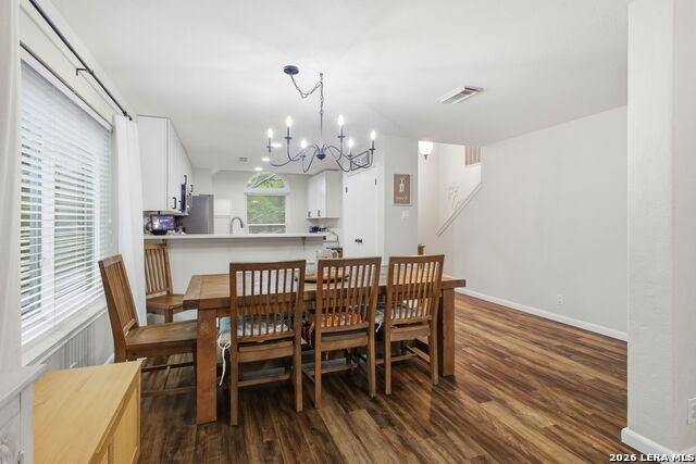 Image 25 of 40 For 15711 Knollcliff