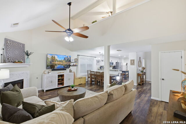 Image 3 of 40 For 15711 Knollcliff