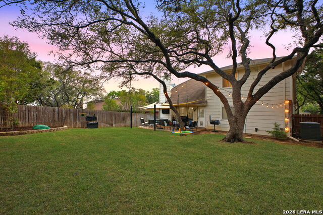 Image 5 of 40 For 15711 Knollcliff