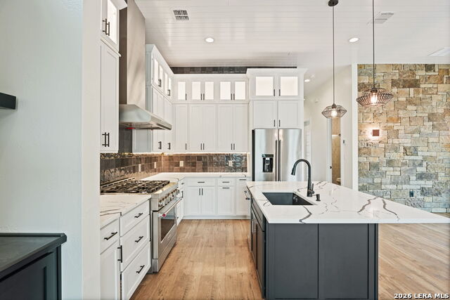 Image 10 of 52 For 670 Magazine Ave