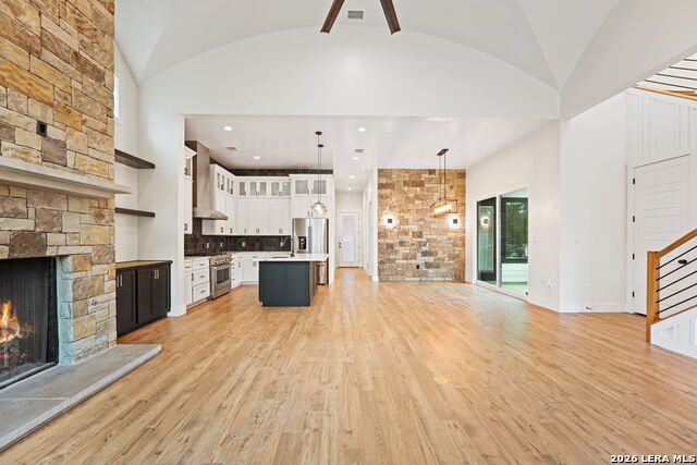 Image 13 of 52 For 670 Magazine Ave