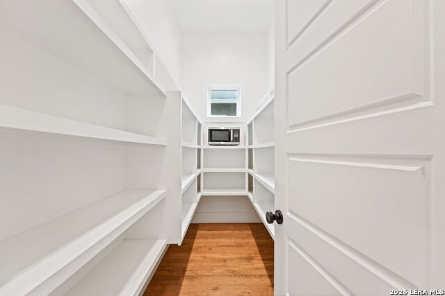 Image 17 of 52 For 670 Magazine Ave